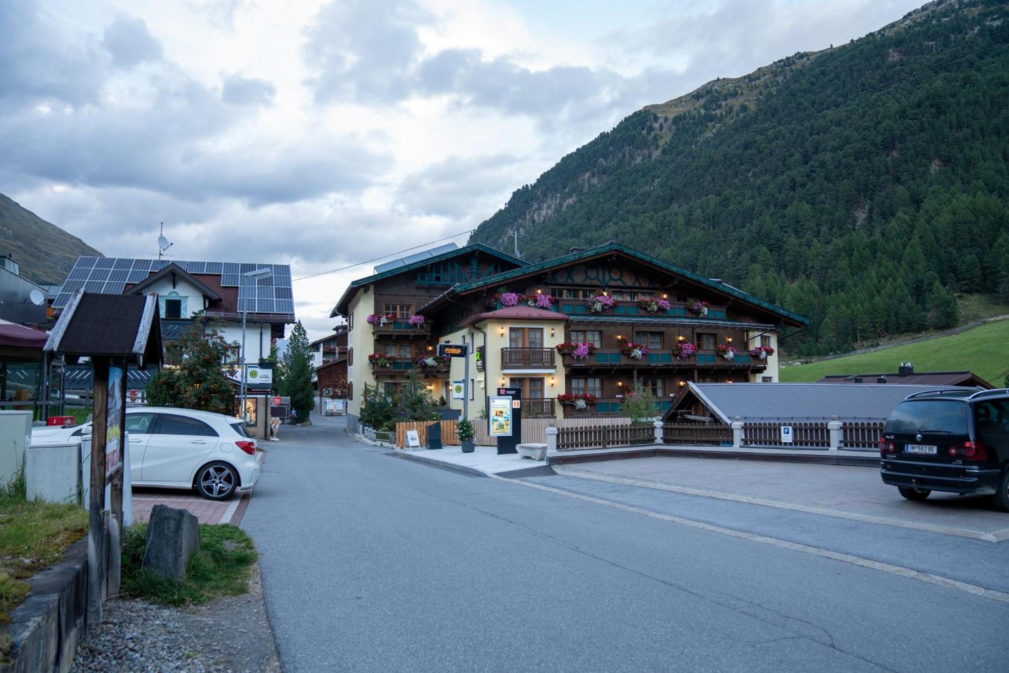 Gaestehaus -Pension Edelweiss Vent Exterior photo