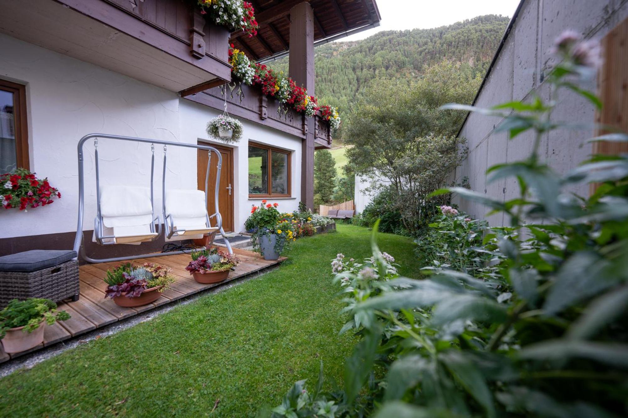 Gaestehaus -Pension Edelweiss Vent Exterior photo
